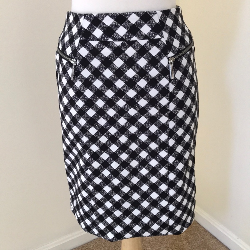 Michael Michael Kors Sz 2, black combo mini skirt.